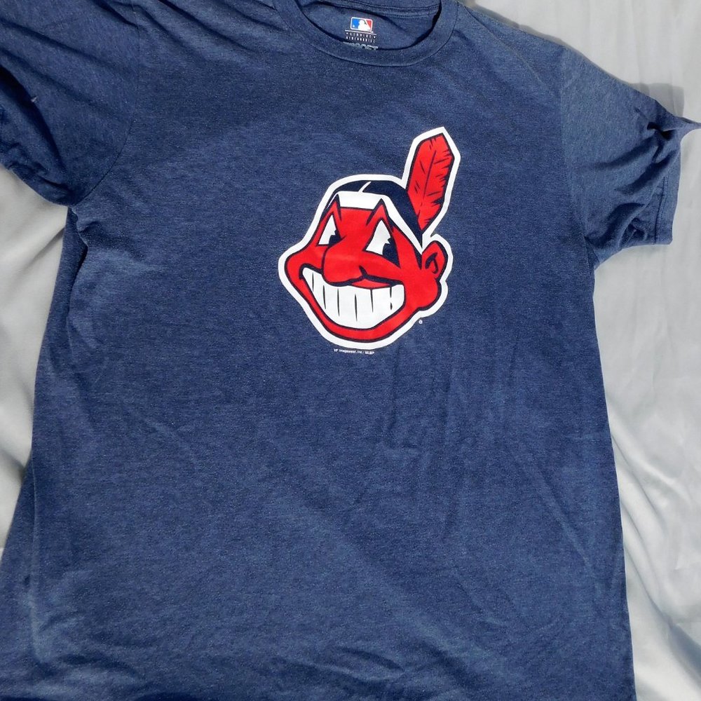Chief Wahoo Cleveland Indians Genuine tee shirt, Large, Blue Gray